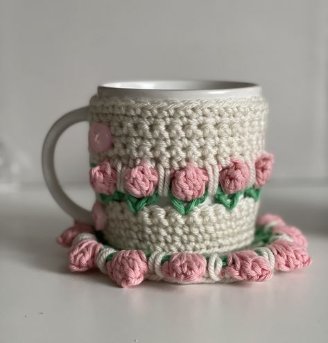 Crochet Mug, Hot Chocolate Gift, Crochet Cozy, Gift Crochet, Gift Hampers, Crochet Gifts, Gift Handmade, Dinnerware Sets, Easy Crochet