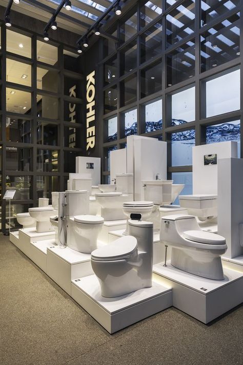 Kohler Showroom, Sanitary Showroom, Interior Shop Display, Retail Store Layout, Kitchen Design Showrooms, Bath Showroom, Showroom Decor, Warehouse Design, Bathroom Showrooms