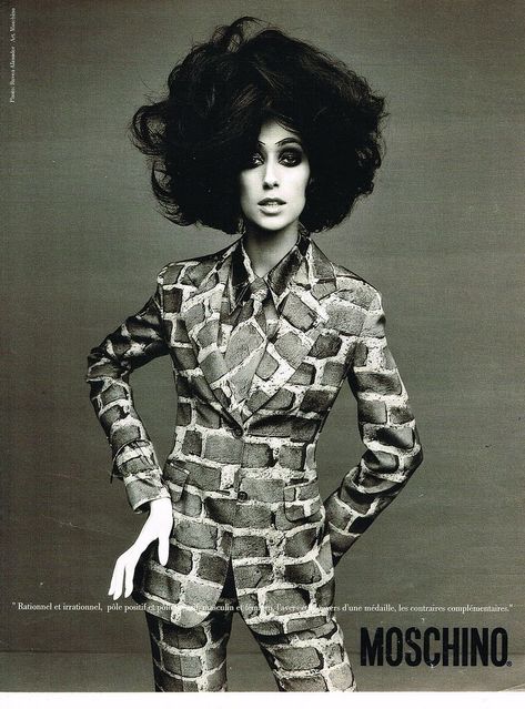 MOSCHINO CHEAP CHIC PUBLICITE ADVERTISING 1997 PHOTO: PLATON Moschino Cheap And Chic, Fashion History, Moschino, History