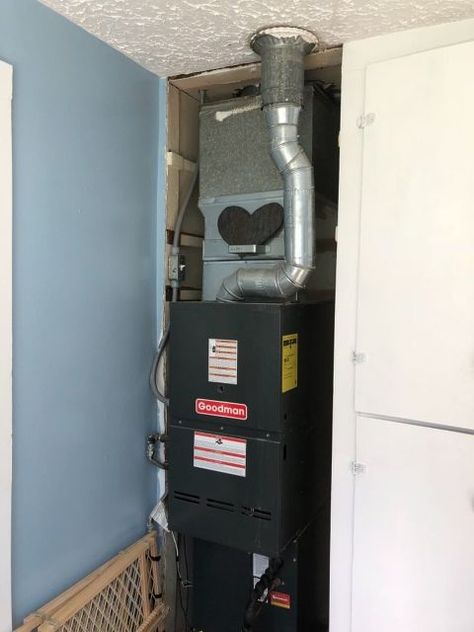 q how do i cover this furnace up Laundry Furnace Room Ideas, Diy Furnace Cover, Mobile Home Furnace, Furnace Room, Home Furnace, Oil Furnace, Electric Furnace, Tiny Laundry Rooms, Faux Walls