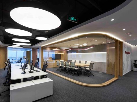 Recovery Advisers Offices - Dubai - 2 Futuristic Office Design, Office Dubai, Futuristic Office, Law Office Design, Futuristic Interior Design, Conference Room Design, Office Interior Design Modern, Interior Design Dubai, Office Fit Out