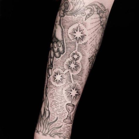 Black And Grey Stipple Tattoo, Sleeve Filler Shading, Thigh Filler Tattoo, Tattoo Filler Designs Backgrounds, Small Sleeve Filler Tattoos, Arm Sleeve Filler Tattoo, Large Filler Tattoo, Filler Between Tattoos, Stippling Tattoo Sleeve