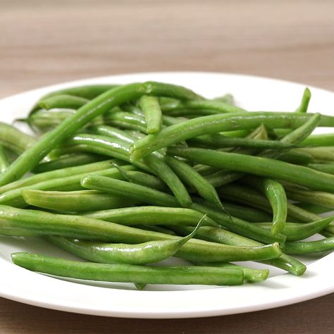 French Bourguignon, How To Cook Fresh Green Beans On Stove, Cook Fresh Green Beans, String Bean Recipes, Railing Makeover, Fresh Green Bean Recipes, Duck Salad, Cooking Fresh Green Beans, Dinner Board