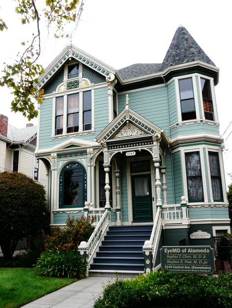 2149 Central Ave | Alameda, California | Henry Zbyszynski | Flickr Victorian House Colors, Old Victorian House, Victorian Exterior, Victorian Style House, Victorian Style Homes, Casas The Sims 4, Casas Coloniales, Victorian Architecture, Victorian House