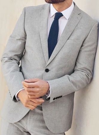 Light Grey Blazer / Trousers / Suit . White Shirt . Dark Blue / Navy Textured Knit Pindot Tie #Spring #Summer #Autumn #Winter John Halls, Light Gray Suit, Suited Men, Light Grey Blazer, Red Crew Neck, Light Grey Suits, Modern Suits, Suits Men Business, Navy Blue Tie