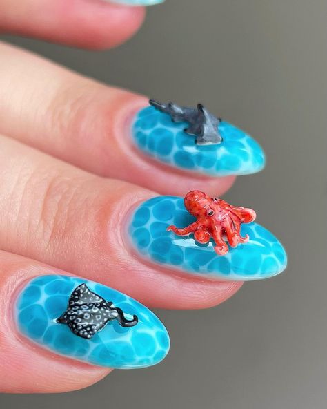 Jimmy (Bug) (@bugnails) • Photos et vidéos Instagram Tiny Sea Creatures, Sea Nail Art, Beach Nail Art, Sea Nails, Xmas Nail Art, 3d Nail Designs, Crazy Nail Art, Water Nails, Sculpted Nails