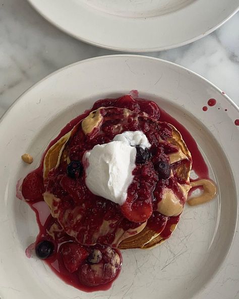 Pancakes Aesthetic, Grace Food, Strawberry Flowers, Pie Chocolate, Pancakes Pancakes, Cake Pie, Oat Pancakes, Food Png, My Breakfast