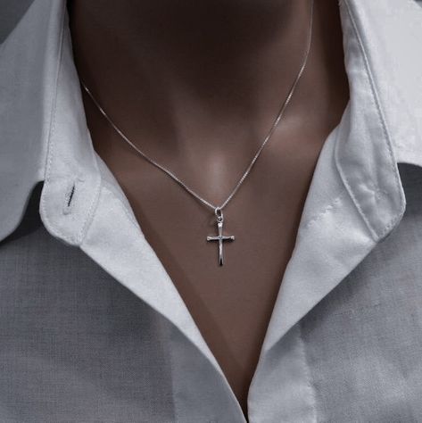 Men Necklace Aesthetic, Mens Necklace Fashion, Expensive Necklaces, Men's Necklace Gold, Chains Aesthetic, Boys Necklace, Necklace Aesthetic, Mens Necklace Pendant, Mens Necklace