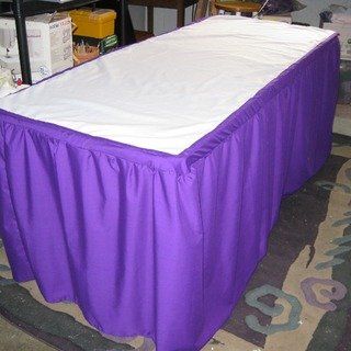 Table Cover Diy, Diy Table Skirts, Quarter Auction, Craft Table Ikea, Diy Crafts Desk, Auction Decor, Craft Show Table, Craft Room Desk, Craft Fair Table