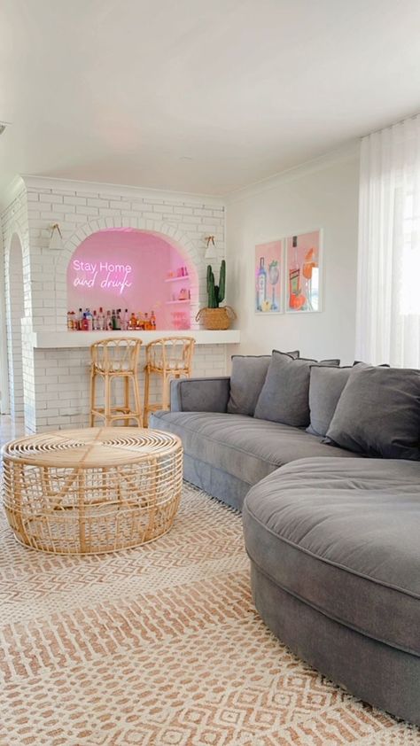 Cute Rental House Ideas, College House Interior Design, Unique Airbnb Themes, Bright Color House Decor, Living Room Inspiration Girly, Grey Couch With Colorful Accents, Airbnb Photo Op Wall, Living Room College House, La Apartment Bedroom