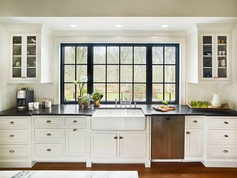 Kitchen Window Design, Modern Kitchen Sinks, Kitchen Sink Design, Farmhouse Kitchen Design, Kitchen Farmhouse, Farmhouse Style Kitchen, Modern Farmhouse Kitchens, Kitchen Window, Large Kitchen