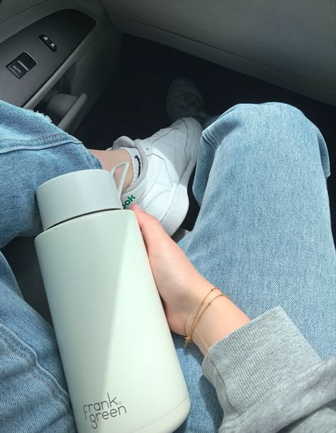 Frank Green Drink Bottle Aesthetic, Aesthetic Frank Green, Frank Green Water Bottle Aesthetic, Frank Green Aesthetic, Green Frank Green, Frank Green Water Bottle, Flask Aesthetic, Frank Greens, Frank Green Bottle