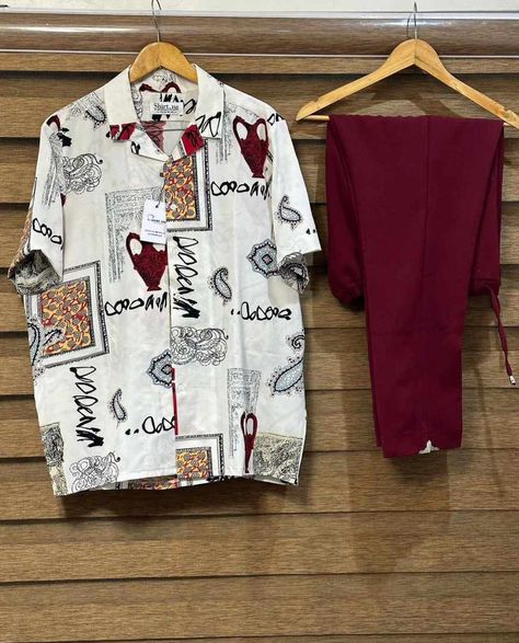 Two Piece For Men, Pocket Shirt Design, Plain And Pattern, 30’s Fashion, Dashiki Fashion, Vintage Shirt Design, Black Men Fashion Urban, African Wear Styles For Men