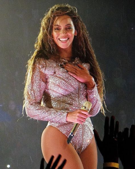 Beyonce Formation Tour, Beyonce Pictures, Beyonce Album, Beyonce Lemonade, Beyonce Photos, Beyonce Fans, Queen Bee Beyonce, Beyonce Outfits, Beyonce Knowles Carter