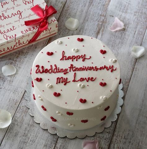 Anniversary Cake Designs Simple, Happy Birthday Love Cake, Simple Anniversary Cakes, 1st Anniversary Cake, Anniversary Cake Designs, Happy Wedding Anniversary, Happy Anniversary Cakes, Birthday Cake Decorating Ideas, Frozen Birthday Cake