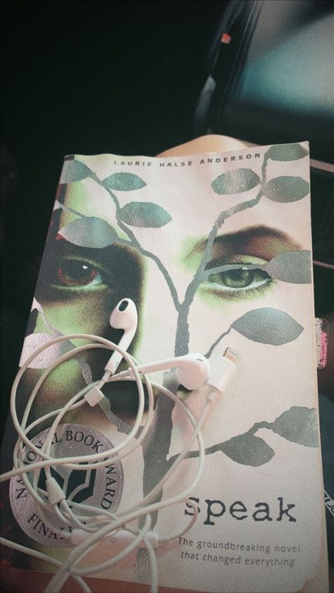 Speak Aesthetic Book, Speak Book Aesthetic, Earbuds Aesthetic, Speak 2004, Gilmore Girls Books, Book Mood, English Lesson Plans, Atsushi Nakajima, Read List