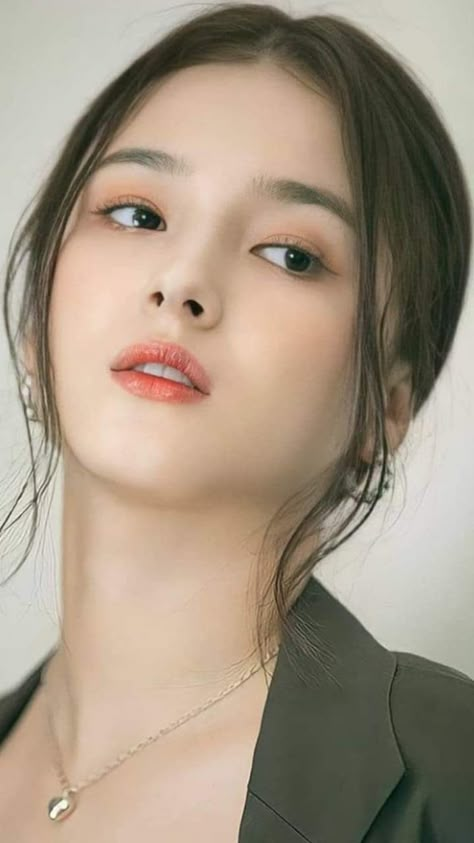 Nancy Jewel, Nancy Momoland, Beautiful Pics, Beautiful Lips, 인물 사진, Medium Length Hair Cuts, Beauty Women, Asian Beauty, We Heart It