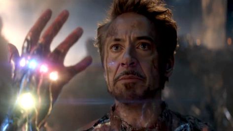 These Avengers: Endgame audience reactions will sustain us in theater-less times #Gaming #News #Entertainment The Infinity Gauntlet, Robert Downey Jr., Avengers Film, Pepper Potts, Chris Hemsworth Thor, Iron Man Avengers, Kevin Feige, Iron Man Armor, Fan Theories