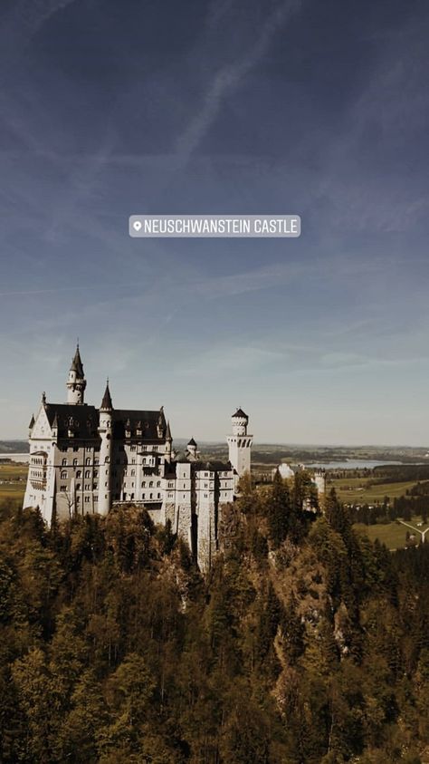 pinterest; @gamnanthorn Environment Quotes, Instagram Blogging, Castle Germany, Photo Mode, Neuschwanstein Castle, Paradise Found, Creative Instagram Stories, Famous Places, Insta Stories