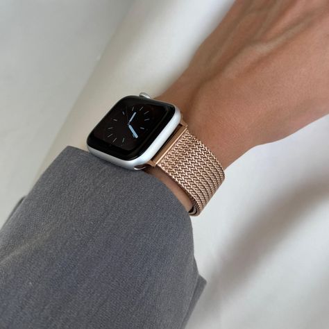 Rose Gold Apple Watch Band, iWatch loop strap 45mm 44mm 42mm 41mm 40mm 38mm, Luxury Women Metal Bracelet, Apple Watch 10 loop armband gift by lushbands on Etsy Gold Apple Watch Band, Watch Bracelets, Rose Gold Apple Watch, Apple Watch Bracelets, Apple Watch Sizes, Gold Apple Watch, Rose Noir, Bracelet Apple Watch, Gold Apple