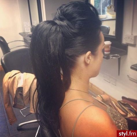 Twist & Ponytail - Hairstyles and Beauty Tips Ponytail Bump, Trendy We Fryzurach, Twist Ponytail, Peinados Recogidos, Long Black Hair, Hair Envy, Love Hair, Big Hair, Hair Dos