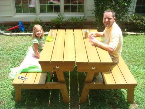 Build A Picnic Table, Free Furniture Plans, Diy Picnic Table, Picnic Table Plans, Picnic Table Bench, Folding Picnic Table, Diy Outdoor Table, Outdoor Folding Table, Outdoor Remodel