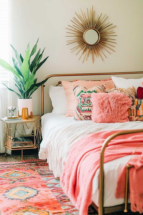 50+ Boho Bedrooms Pink Accents Transforming Rooms With Love Boho Bedroom With Pink, Bedroom With Pink Accents, Bedrooms Pink, Pink And Gold Bedroom, Boho Bedrooms, Boho Bedroom Ideas, Gold Bedroom, Bedroom Boho, Pink Accents