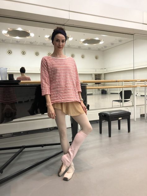 Dance Class Outfit, Ballet Outfits, Ballet Inspired Fashion, Ballet Wear, Ballet Studio, Ballerina Outfit, Dance Outfits Practice, Class Outfit, Ballet Inspiration