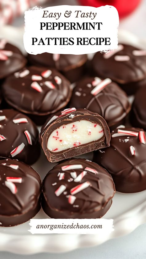 Peppermint Patties Recipe Easy Peppermint Patties, Peppermint Patties Recipe Easy, York Peppermint Patty Recipes, Baked Goods Christmas Gifts, Buttermints Recipe, Peppermint Patties Recipe, Christmas Candy Ideas, Heavy Cream Recipes, Peppermint Patty Recipe