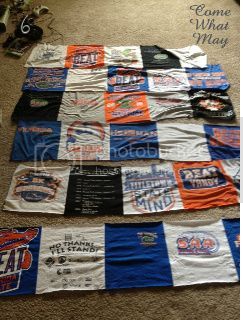 Tshirt Quilt Easy, Tshirt Quilt Diy, Tshirt Quilt Pattern, T Shirt Blanket, Tee Shirt Quilt, Memory Blanket, Tshirt Blanket, Diy T Shirt, T Shirt Quilt