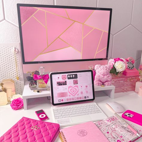 Imac Desk Setup Aesthetic Pink, Pink Imac Desk Setup, Ipad Pink Aesthetic, Computer Desk Setup Aesthetic, Pink Office Aesthetic, Pink Imac, Pink Ipad Aesthetic, Pink Desk Setup, Imac Desk