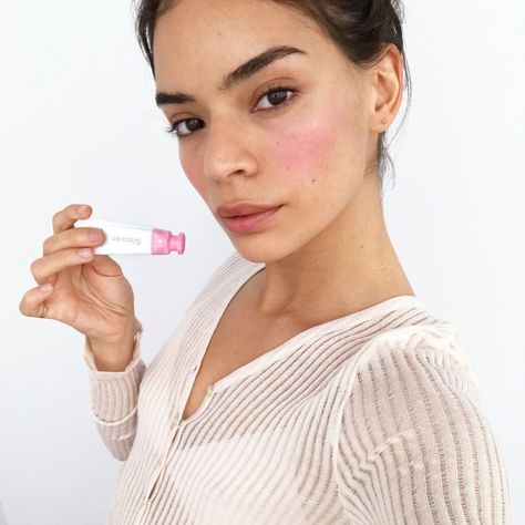 8,458 Likes, 36 Comments - Glossier (@glossier) on Instagram: “@cocobaudelle wears Cloud Paint in Puff. It looks really fresh right on the apples of the cheeks 🍓…” Cloud Paint Puff, Fruit For Breakfast, Cloud Paint, Glossier Cloud Paint, Ideas For Makeup, Blonde With Blue Eyes, Gold Eyeliner, Natural Eyeliner, Face Painting Easy