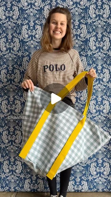 Textile Express on Instagram: "The Ultimate Beach Bag for the summer days to come! Be prepared and give this tutorial a go- it’s very simple sewing, but such a useful bag (we’ve used oilcloth to line ours so you can pop all those wet things in!) For more detailed instructions check out our YouTube channel! Where will you take yours?  https://www.textileexpressfabrics.co.uk/tutorials/ultimate-beach-bag-tutorial  #textileexpress #fabric #shop #beach #beachbag #ultimatebeachbag #diy #craft #crafting #sewing #sew" Beach Bag Patterns, Beach Bag Sewing Pattern, Beach Bag Diy, Beach Bag Tutorials, Diy Beach Bag, Beach Bag Pattern, Simple Sewing, Bag Tutorial, Bag Patterns To Sew