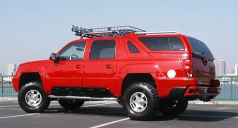 Chevy Avalanche                                                                                                                                                                                 More Lifted Avalanche, Jeep Commander Lifted, Truck Cap Camper, Avalanche Truck, Clean Headlights, Truck Upgrades, Avalanche Chevrolet, Lifted Silverado, Truck Toppers