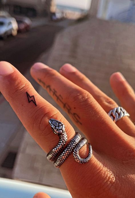 Finger Lightning Tattoo, Lightning Tattoo Finger, Lightning Finger Tattoo, Lightning Bolt Hand Tattoo, Arrow Tattoo On Finger, Lightning Bolt Finger Tattoo, Small Lightning Bolt Tattoo, Little Hand Tattoos, Men Finger Tattoos