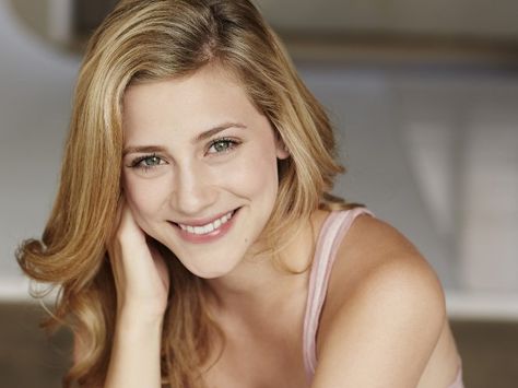 Lili Reinhart Riverdale Poster, Actor Headshots, Betty Cooper, Lili Reinhart, Lily Collins, The Cw, Girl Next Door, Her Smile, Next Door