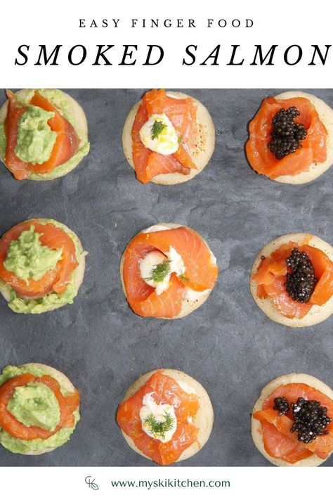 Smoked salmon is the perfect finger food - easy, luxurious and delicious. Salmon Finger Food, Vegan Spinach Recipes, Smoked Salmon Christmas, Tofu Salmon, Salmon Blinis, Smoked Salmon Blinis, Rice Tofu, Smoked Salmon Canapes, Salmon Canapes