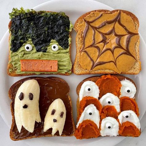 Sunny Yue on Instagram: "Halloween Toasts 👻🪦🕸🧟‍♀️ are you looking for some toast inspiration? I’ve got you covered with 4 different halloween inspired toasts! This definitely put me in that halloween spirit🎃 Toast ideas: 🕸Spider web: peanut butter, nutella 👻Ghosts: nutella, banana shaped ghosts, cocoa nibs 🧑‍🎤Frankenstein: mashed avocado, seaweed, sausage 🎃Town: pumpkin purée, yogurt comment below which toast is your favourite!!!👇🏼👇🏼 ____________ #toastinspiration #halloween #hallo Halloween Bagel Ideas, Weird Breakfast Ideas, Halloween Avocado Toast, Cute Toast Ideas, Halloween Croissant Ideas, Halloween Toast Ideas, Halloween French Toast, Halloween Breakfast Food Ideas, Halloween Grilled Cheese