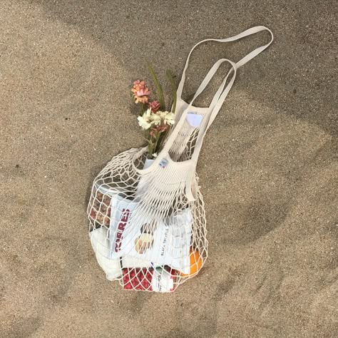 Aesthetic Beach Pics, Tote Bags Aesthetic, Island Gyal, Beach Bag Essentials, Summer Beach Bag, Coconut Dream, Knit Bag, Summer Wines, Beach Pics