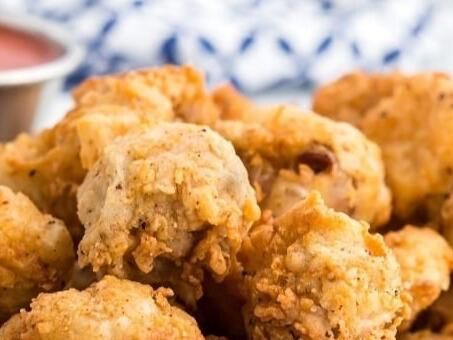 Southern Comfort on a Plate: Delicious Fried Chicken Gizzards Recipe You Must Try - NewsBreak Fried Gizzards Recipe, Fried Chicken Gizzards Recipe, Chicken Gizzard Recipe, Chicken Gizzards Recipe, Fried Chicken Gizzard Recipe, Homemade Iced Coffee Recipe, Gizzards Recipe, Baked Apple Fritters, Peppermint Recipes