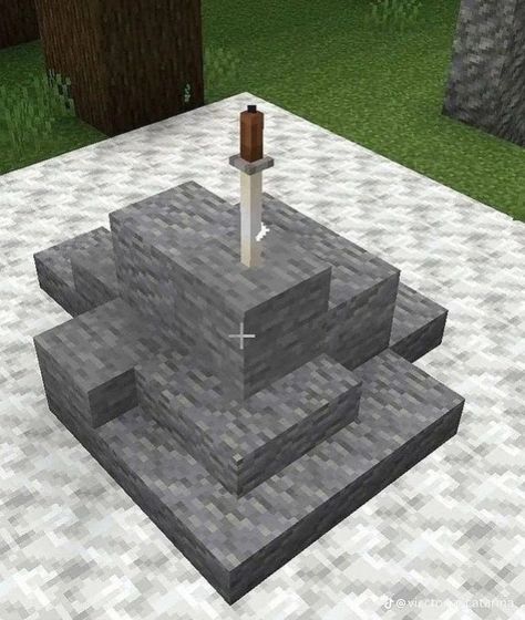 Cute Minecraft Decorations Inside, Minecraft Excalibur, Minecraft Statues Small Easy, Minecraft Spawnpoint Ideas, Goth Minecraft Ideas, Minecraft Lightning Rod Ideas, Minecraft Spawn Point Ideas, Minecraft Well, Case Minecraft