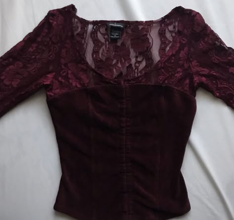 Jason Dilaurentis, Corset Lace, Corset Style, Looks Style, Dream Clothes, Lace Sleeves, Red Purple, Look Cool, Fashion Sense