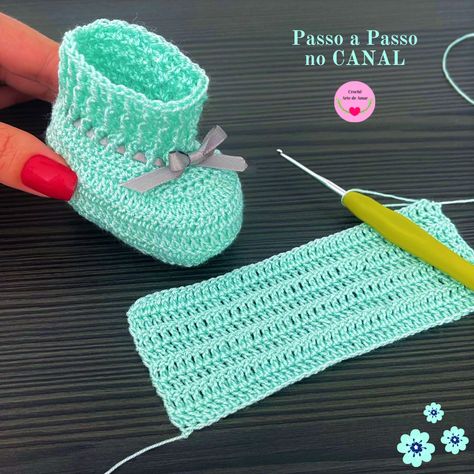 Passo a passo desse lindo sapatinho de crochê no YouTube! #CrochêArtedeAmar #Crochê #Crochet #Sapatinhodecrochêparabebê #Sapatinhodecroche Crochet Baby Shoes Tutorial, Crochet Baby Shoes Free Pattern, Crochet Baby Booties Free Pattern, Crochet Baby Booties Tutorial, Baby Booties Free Pattern, Baby Boy Crochet Blanket, Crochet Baby Booties Pattern, Crochet Baby Boots, Baby Booties Knitting Pattern