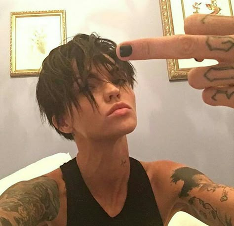 Ruby Rose Stella Carlin, Ruby Rose Actress, Ruby Rose Style, Ruby Rose Tattoo, Ruby Rose Hair, Rose Actress, Masc Women, Rose Hair, Rose Style