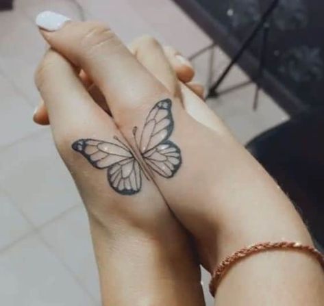 Butterfly Matching Tattoos, Cousin Tattoo Ideas, Cousin Tattoos, Maching Tattoos, Thumb Tattoos, Butterfly Hand Tattoo, Matching Friend Tattoos, Tattoos Infinity, Hand Tattoos For Girls