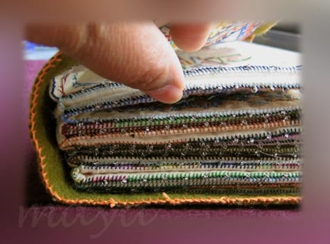 Needle Books, Easy Craft Ideas, Embroidery Sampler, Fabric Journals, Embroidery Book, Stitch Book, Needle Book, Slow Stitching, Easy Craft