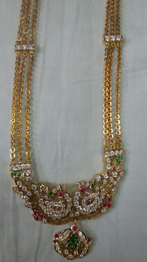 Old is always trendy Chandraharam Designs Gold, Old Necklace Design Gold, Old Gold Jewellery To New, Muthyala Haram Designs Gold, Chandraharam Latest Designs, Old Gold Jewelry Indian, Chandra Haram Designs Gold, Chandraharam Designs, Chandra Haram