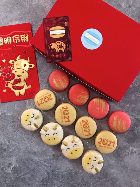 Lunar New Year, Desserts, Macarons Chinese New Year Macaron, New Year Macarons, Cny Cake, Dessert Macaron, Holiday Macarons, Chinese New Year Desserts, Cny Cookies, Desserts Pastry, Pastries Desserts