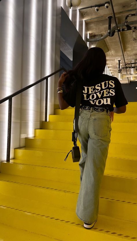 Christian Aesthetic Outfit, Holy Girl Aesthetic, Christian Girl Outfits, Bible Reflection, Church Girl, Holy Girl, Jesus Clothes, Digital Journaling, Christian Content