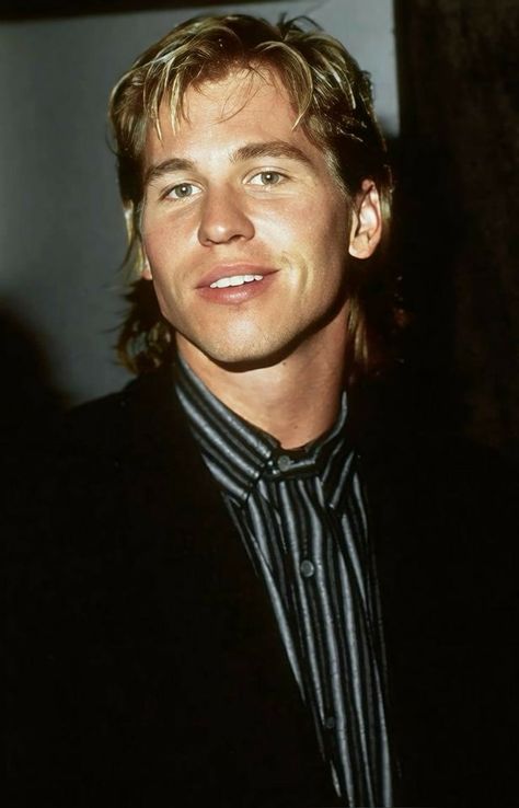 Facebook Val Kilmer 80s, Doc Holliday, Val Kilmer, Recent Movies, Classic Girl, Retro Photography, Normal Guys, Man On The Moon, Bruce Willis